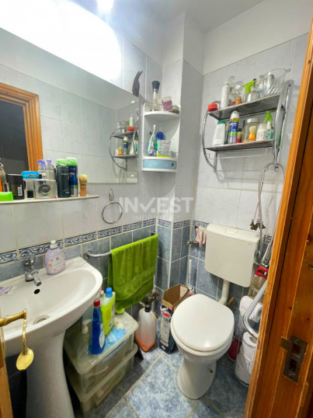 Apartament 3 camere decomandat-Tomesti-71 mp-bloc reabilitat
