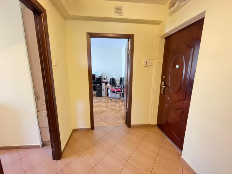 Apartament 3 camere, decomandat, zona Arcu - Scoala Stefan Barsanescu, Iasi
