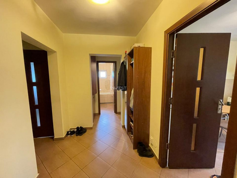 Apartament 3 camere, decomandat, zona Arcu - Scoala Stefan Barsanescu, Iasi