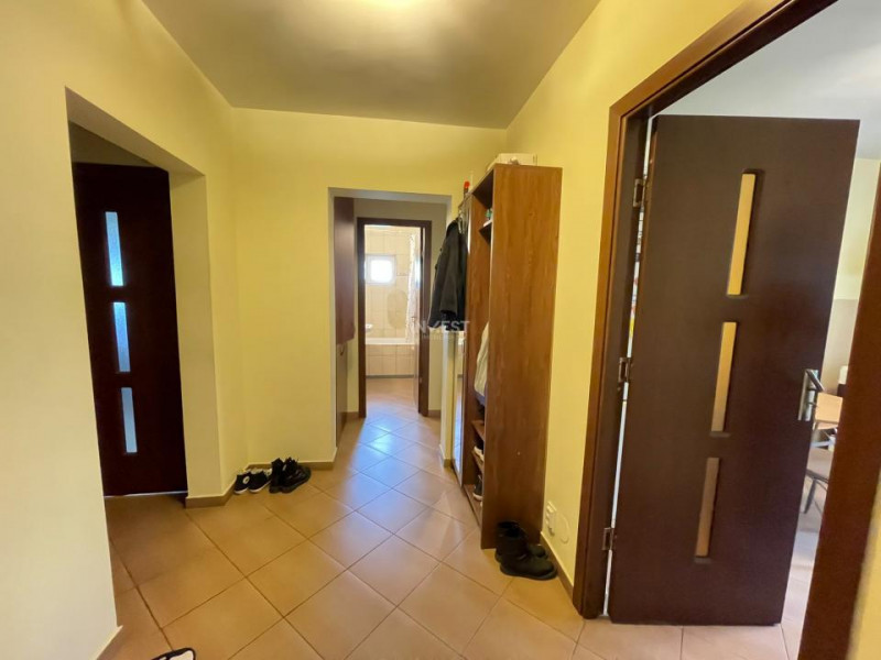 Apartament 3 camere, decomandat, zona Arcu - Scoala Stefan Barsanescu, Iasi