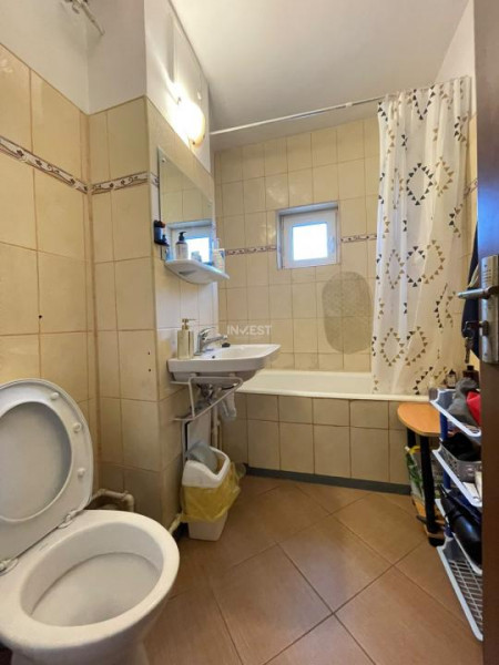 Apartament 3 camere, decomandat, zona Arcu - Scoala Stefan Barsanescu, Iasi