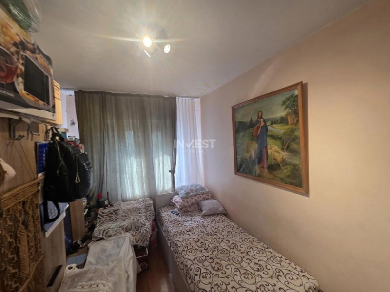Apartament 3 camere, Decomandat, Piata Alexandru cel Bun