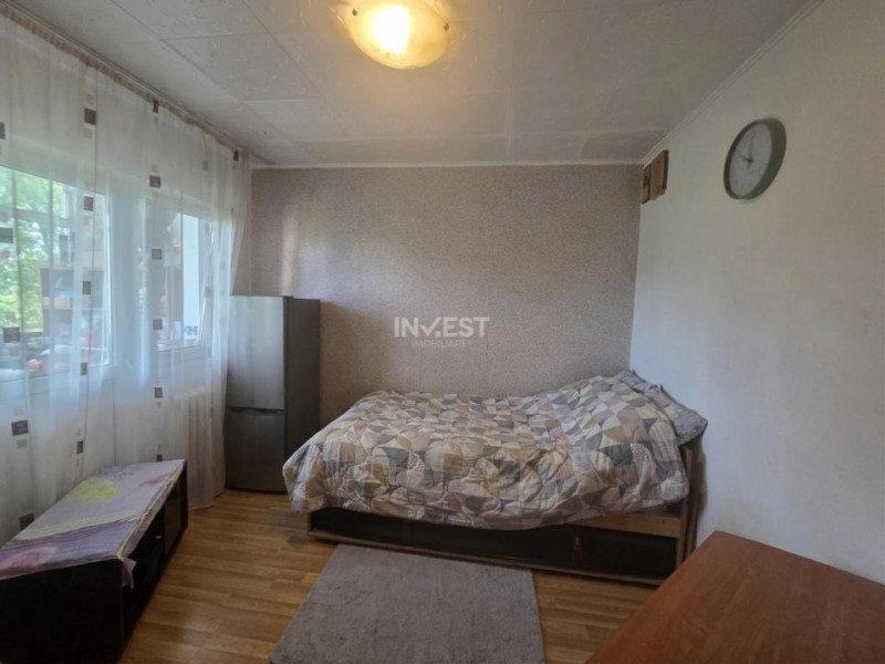 Apartament 3 camere, Decomandat, Piata Alexandru cel Bun