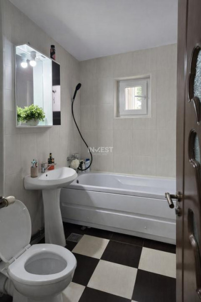Apartament 3 camere decomandat – Nicolina 2 - 76,29 mp - renovat