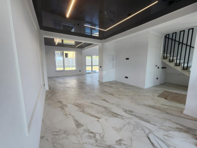 Casa cu 4 camere,2 bai, finalizata, MUTARE IMEDIATA, Valea Adanca