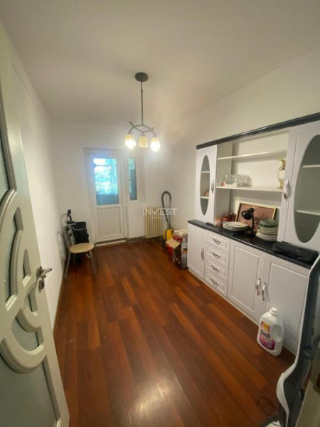 Apartament decomandat cu 4 camere si 2 băi - Nicolina 1