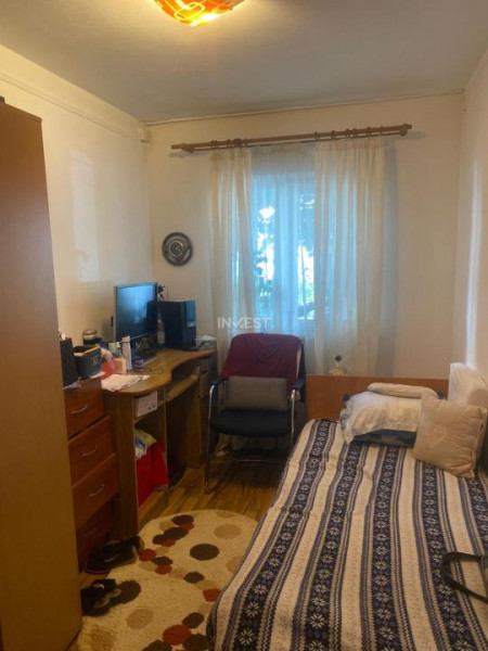 Apartament decomandat cu 4 camere si 2 băi - Nicolina 1