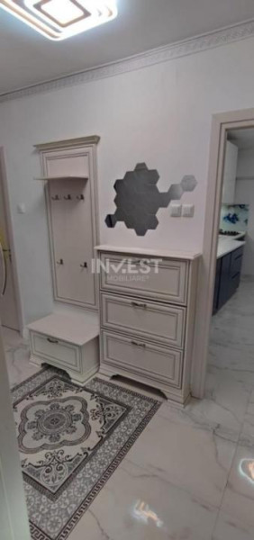 Apartament 3 camere-2 bai-76 mp-etaj 3
