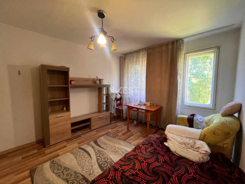 Apartament 4 camere-etaj 1-90 mp-Podu Ros-sens giratoriu