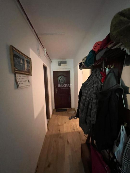 Apartament 4 camere-etaj 1-90 mp-Podu Ros-sens giratoriu