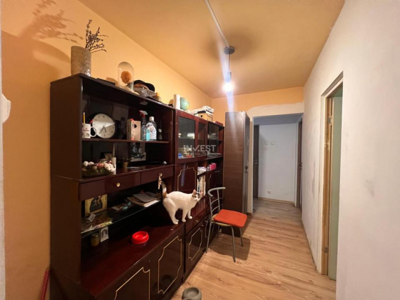Apartament 4 camere-etaj 1-90 mp-Podu Ros-sens giratoriu