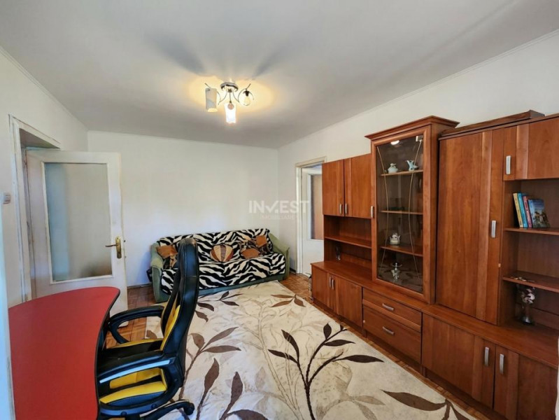 APARTAMENT CU 2 CAMERE, ETAJUL 3, SEMI-DECOMANDAT TATARASI