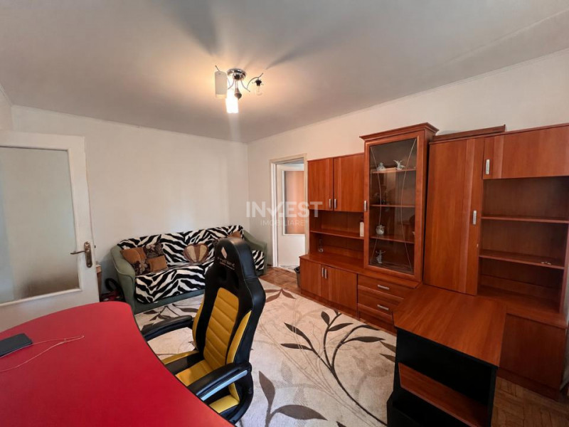 APARTAMENT CU 2 CAMERE, ETAJUL 3, SEMI-DECOMANDAT TATARASI