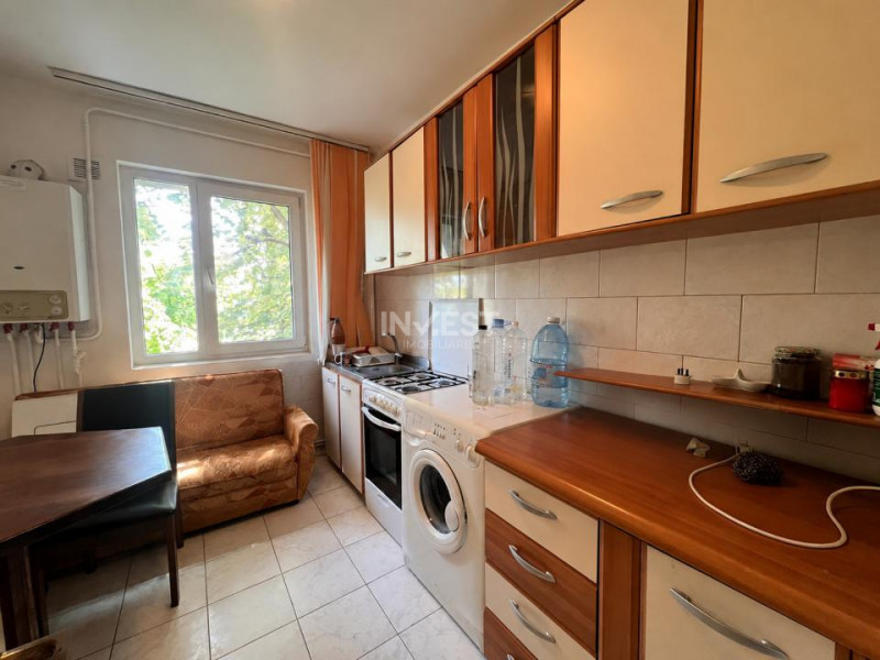 APARTAMENT CU 2 CAMERE, ETAJUL 3, SEMI-DECOMANDAT TATARASI