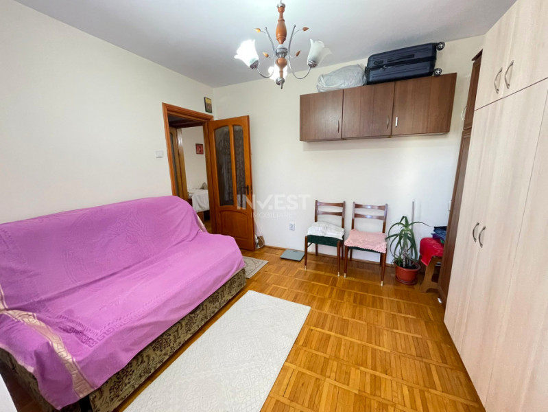 Apartament 3 camere-Podu Ros-Liceul Racovita-etaj 2