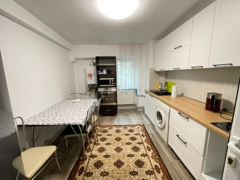 Apartament 3 camere, decomandat, zona Pacurari - Kaufland, Iasi