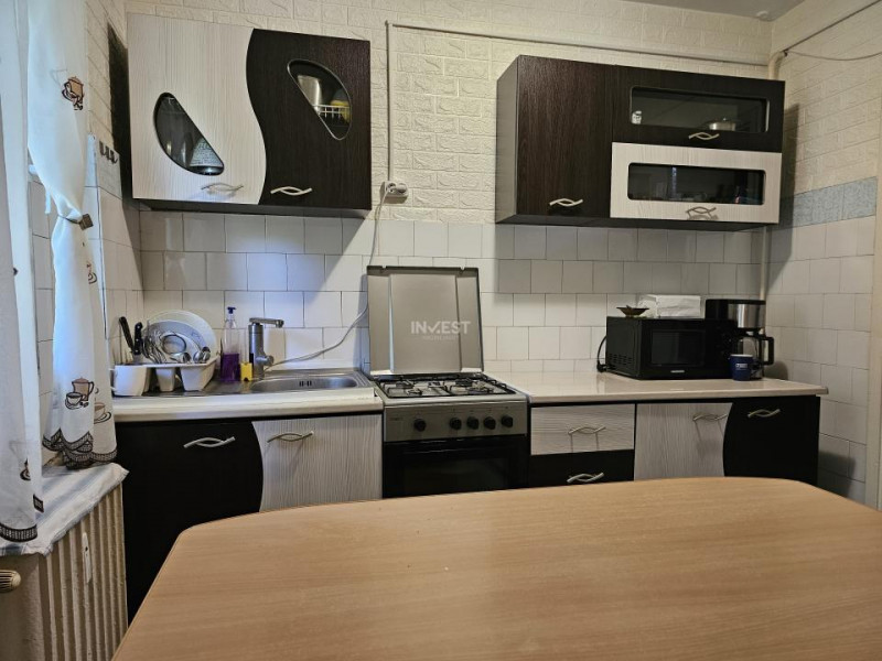 Apartament 3 camere-Podu Ros-etaj 1-67 mp
