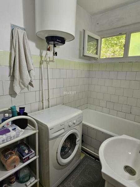 Apartament 3 camere-Podu Ros-etaj 1-67 mp