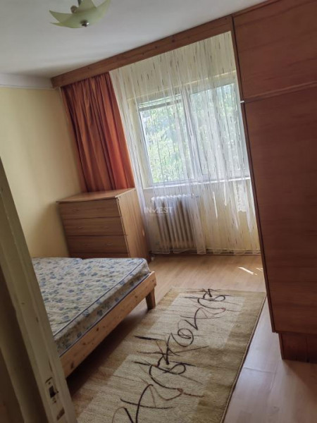 Apartament 4 camere-Etaj 3-Zona Dacia
