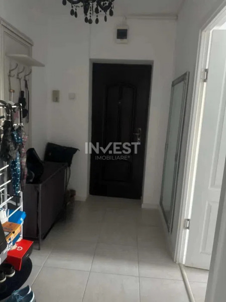 Apartament 4 camere, 98 mp, decomandat, zona Pacurari, Iasi