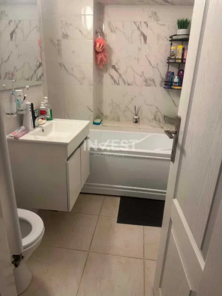Apartament 4 camere, 98 mp, decomandat, zona Pacurari, Iasi