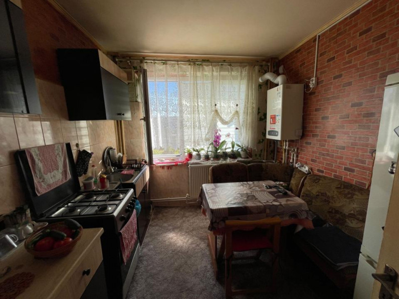 Apartament 3 camere, decomandat, zona Gara - BRD, Iasi