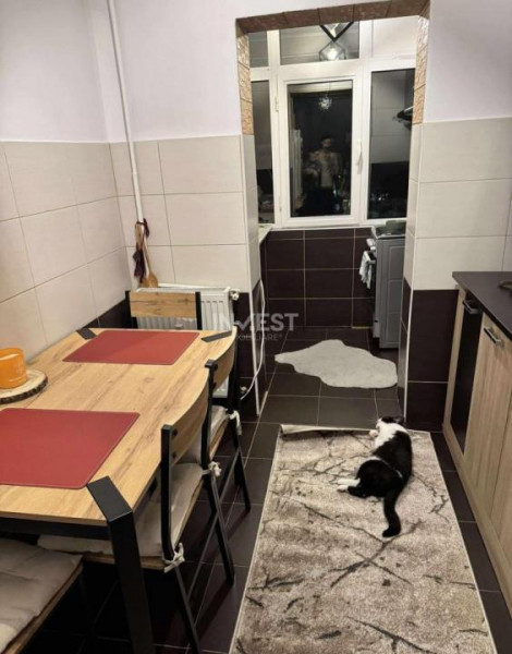 Apartament decomandat cu 2 camere, renovat, în Nicolina