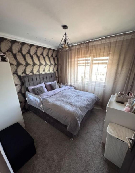 Apartament decomandat cu 2 camere, renovat, în Nicolina