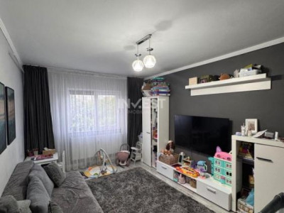 Apartament decomandat cu 2 camere, renovat, în Nicolina
