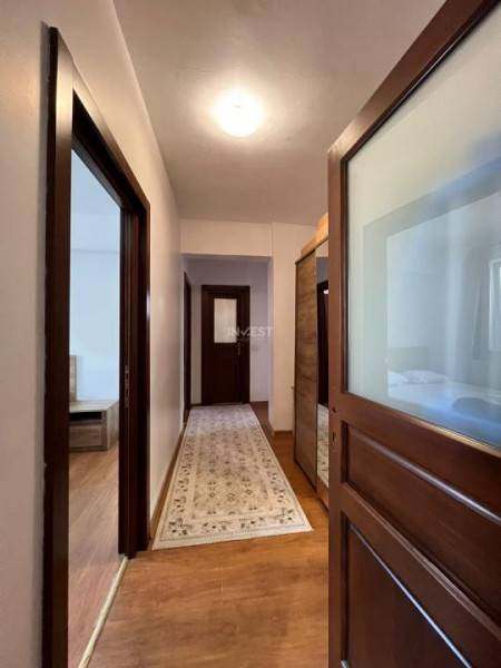 Apartament 4 camere, 2 băi, etaj 1, Tătărași