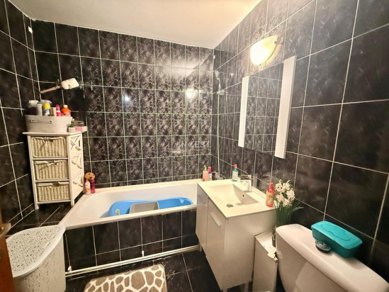 Apartament cu 3 camere - renovat - 61 MPU - Nicolina Lidl