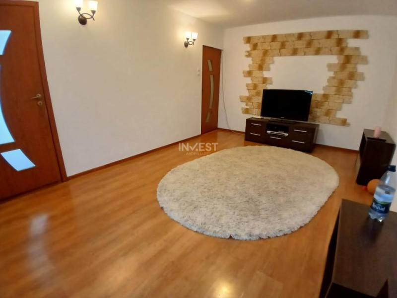 Apartament 3 camere de inchiriat Piata CUG