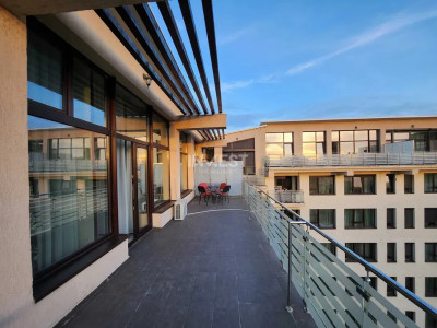 Apartament 3 camere cu terasă în Copou