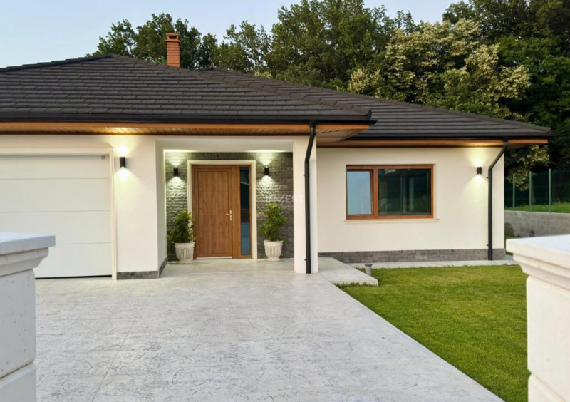 Casă individuală cu 4 camere și 2 băi - 1000MP teren, Bârnova