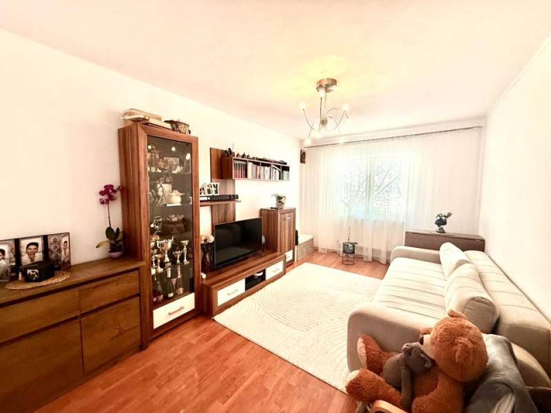 Apartament cu 3 camere - renovat - 61 MPU - Nicolina Lidl