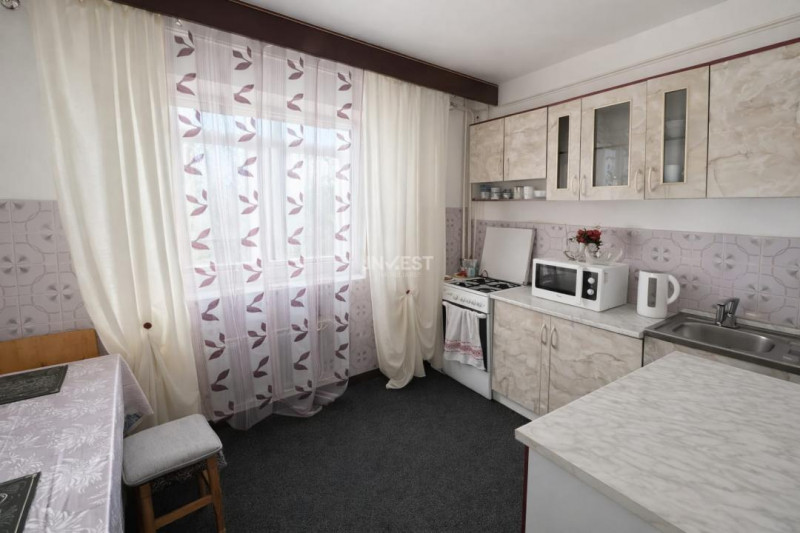 Apartament 3 Camere - 2 Bai - 75mp - zona Nicolina 2