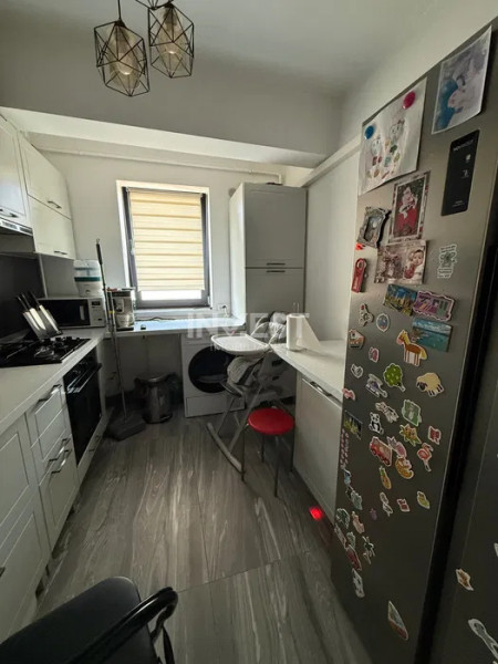 APARTAMENT CU 2 CAMERE DECOMANDAT, ETAJ 2, CAPAT CUG