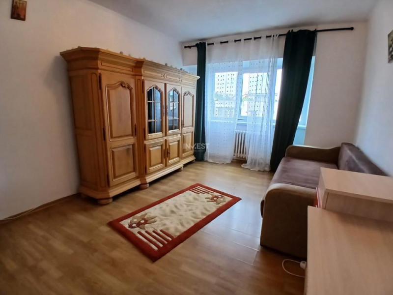 Apartament 3 camere decomandat în zona Gării, 2 băi, mobilat, 500 euro