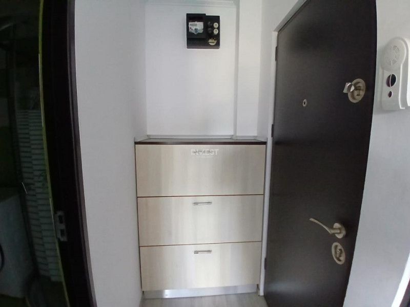 Apartament 1 camera de inchiriat zona Podu de Fier