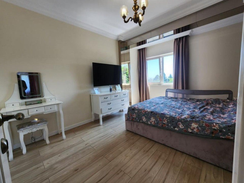 CASA ZONA PODISUL INSORIT , 100 MP UTILI , 380 MP TEREN