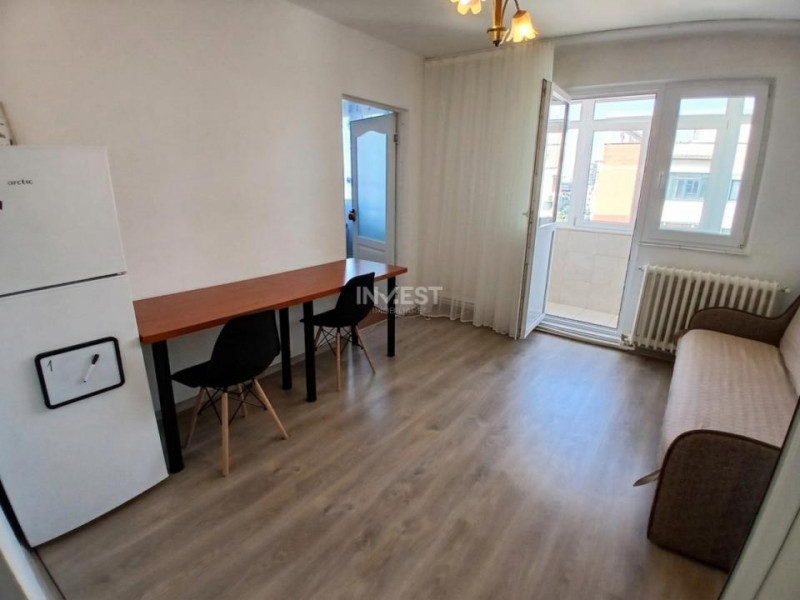 Apartament 3 camere de inchiriat zona Podu Ros
