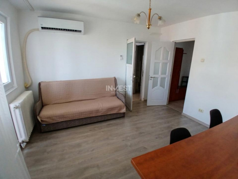 Apartament 3 camere de inchiriat zona Podu Ros
