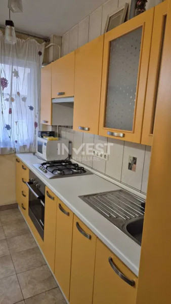 Apartament 3 camere Piata Unirii, semidecomandat, 600 euro