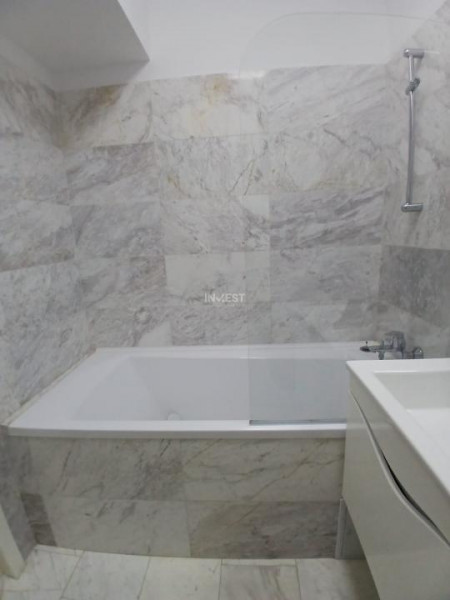 Apartament 2 Camere Semidecomandat, Royal Town Copou 500€