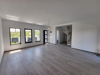 Duplex 4 camere, 2 bai , VALEA ADANCA