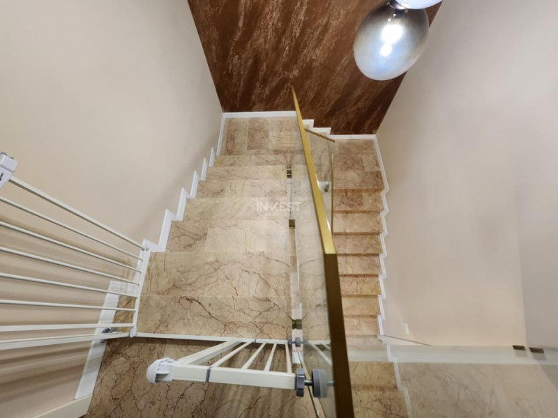 CASA ZONA PODISUL INSORIT , 100 MP UTILI , 380 MP TEREN - comision 0%