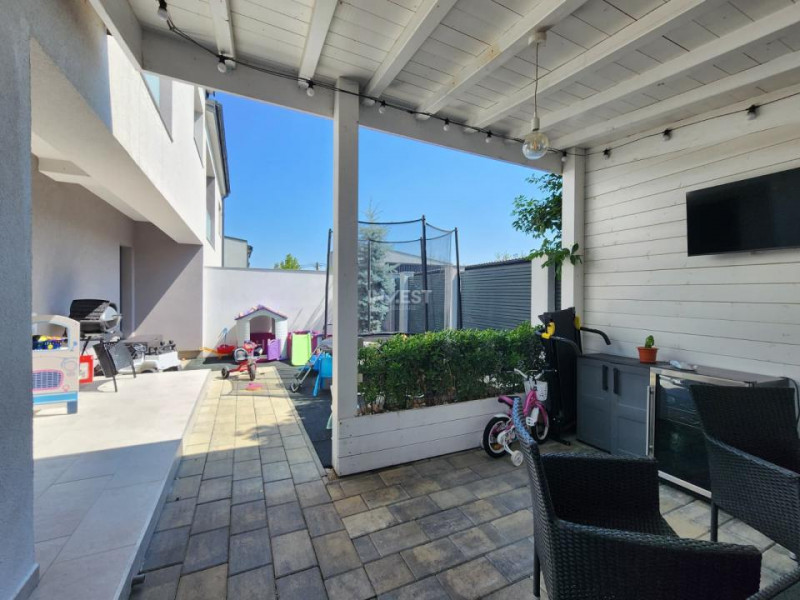 CASA ZONA PODISUL INSORIT , 100 MP UTILI , 380 MP TEREN - comision 0%