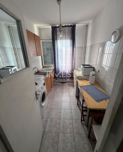 Apartament 2 camere-Cantemir-Podu Ros-etaj intermediar