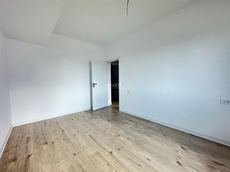 3 CAMERE CU GRADINA 82MP+BOXA+LOC PARCARE POPAS PACURARI