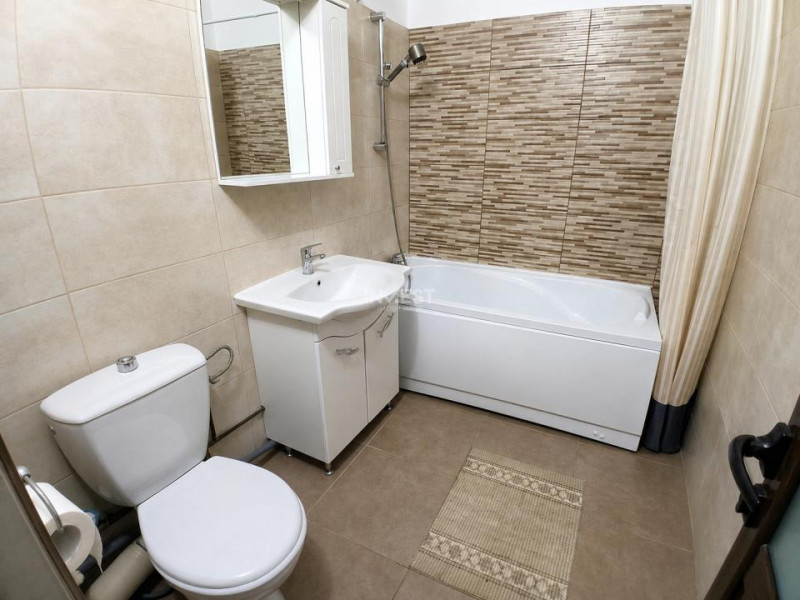 Apartament 3 camere de inchiriat zona Nicolina